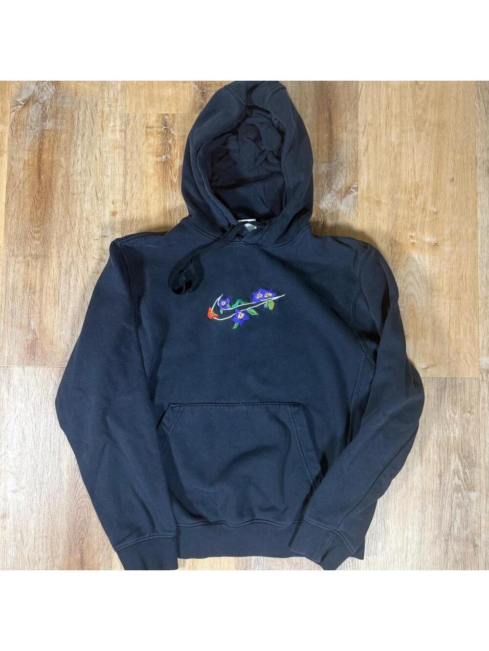 Nike Black Floral Graphic Hoodie – Size S